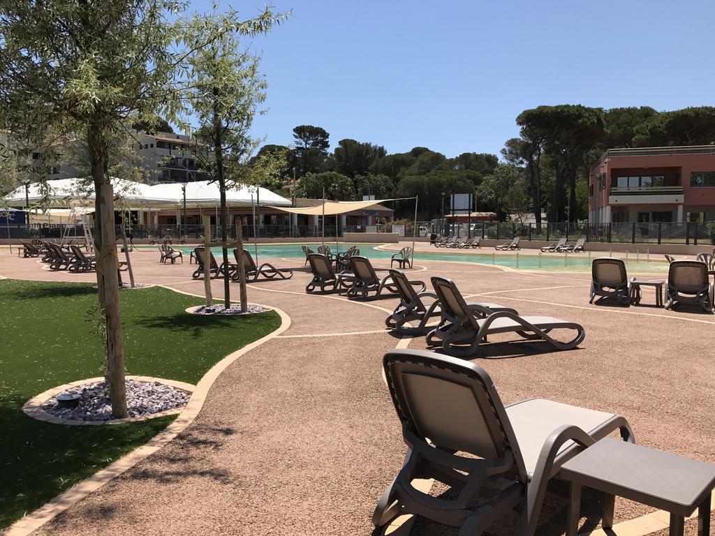 Chaletrent - Stacaravans Saint-Aygulf Hotel Fréjus Esterno foto